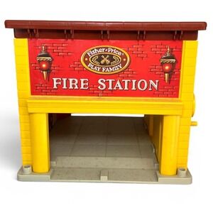 Vintage Fisher-Price Fire Station #928 Little People House WORKING BELL 1970s